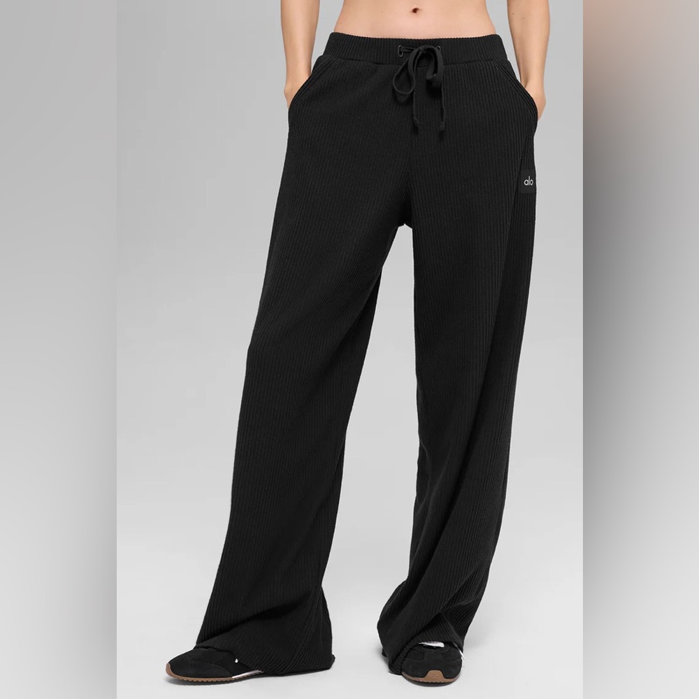 SOLD OUT alo Muse Wide Leg Pant black XS